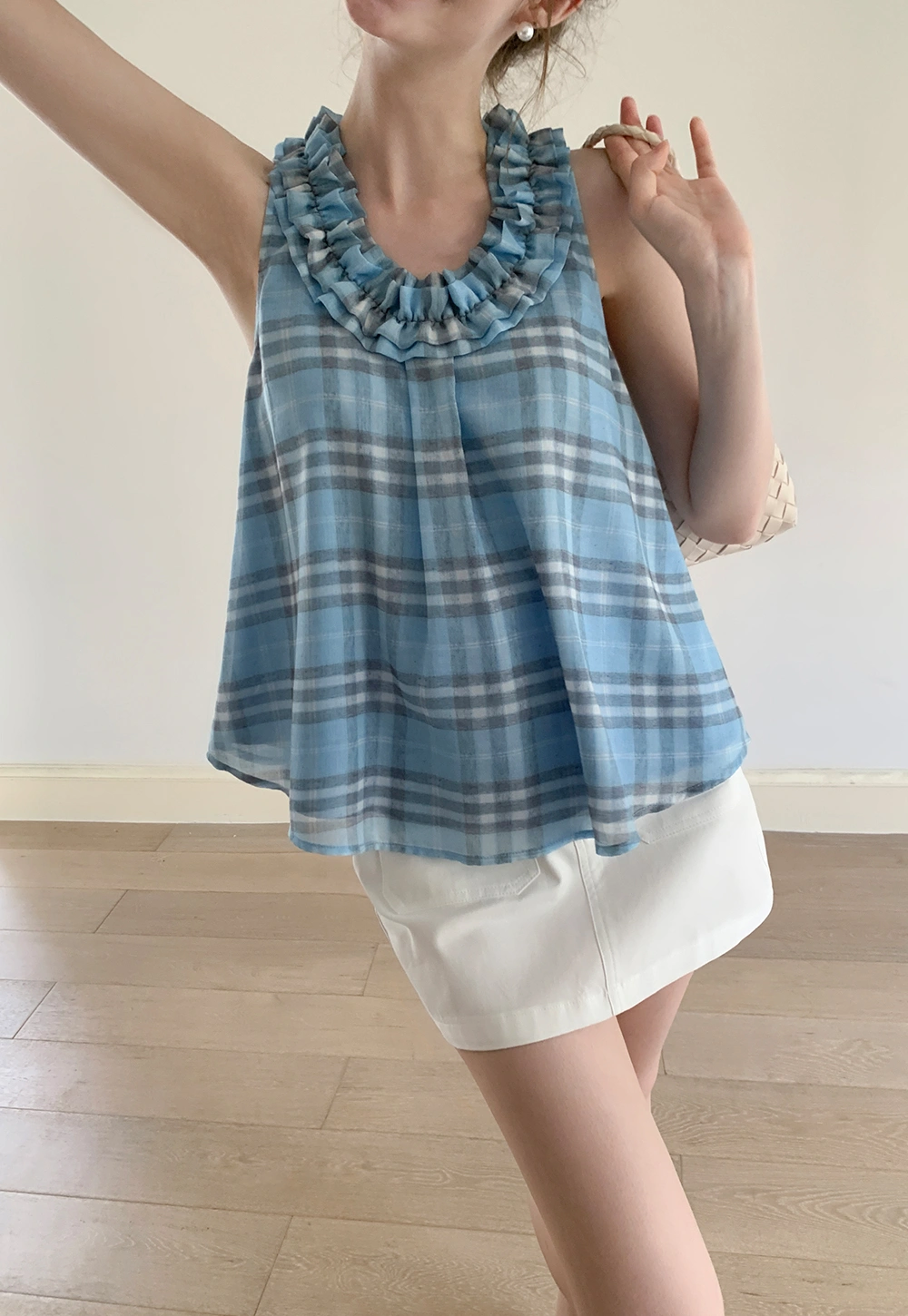 Women’s Ruffle Trim U-Neck Plaid Tank Top