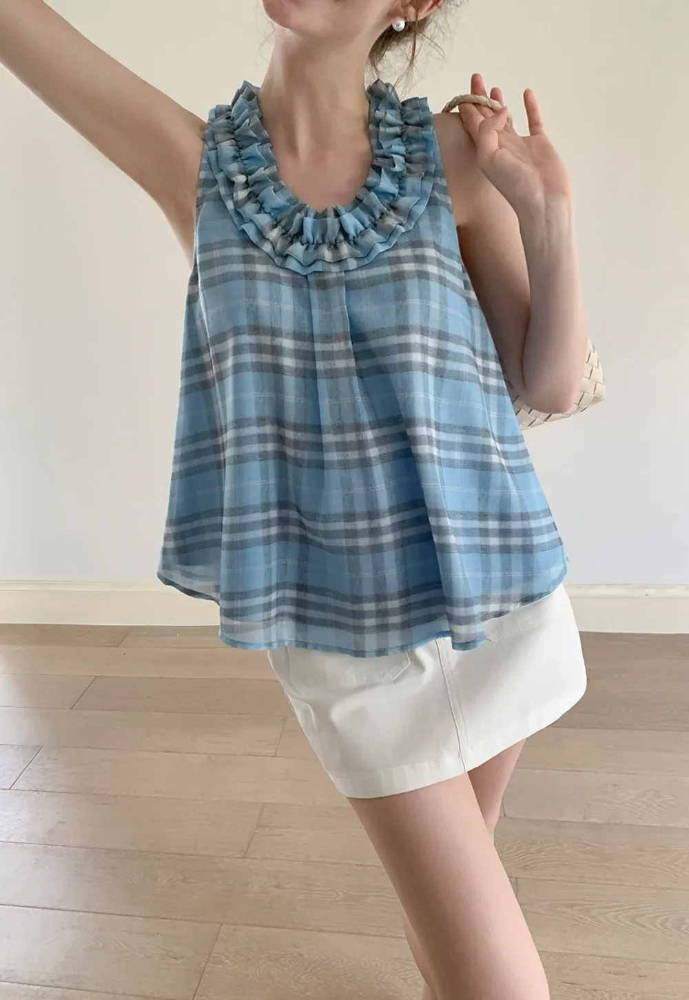 Women’s Ruffle Trim U-Neck Plaid Tank Top