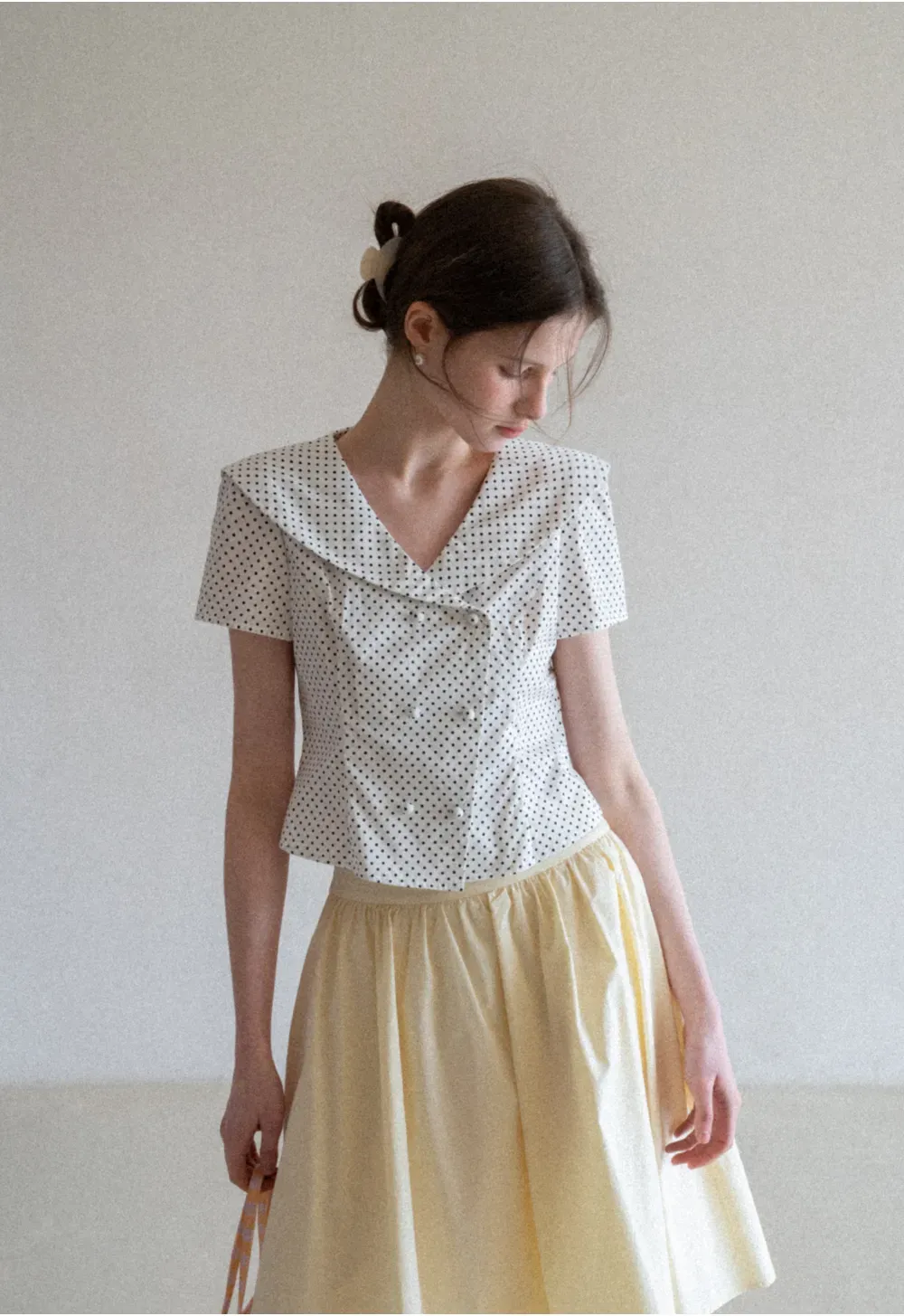 Polka dot short sleeve shirt with collar and buttons