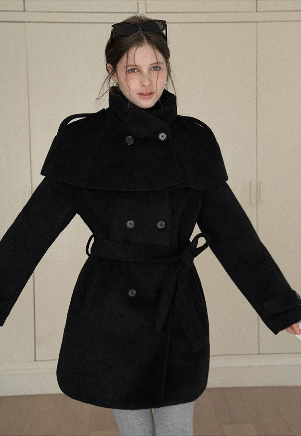 Elegant Wool Coat with Belted Design and Wide Collar