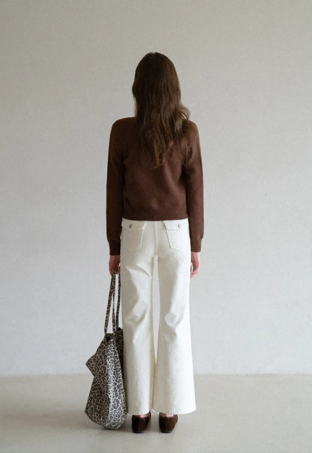 Stylish Knit Cardigan with Embroidered Design