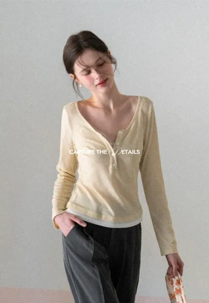 Long sleeve ribbed crop top with square neckline