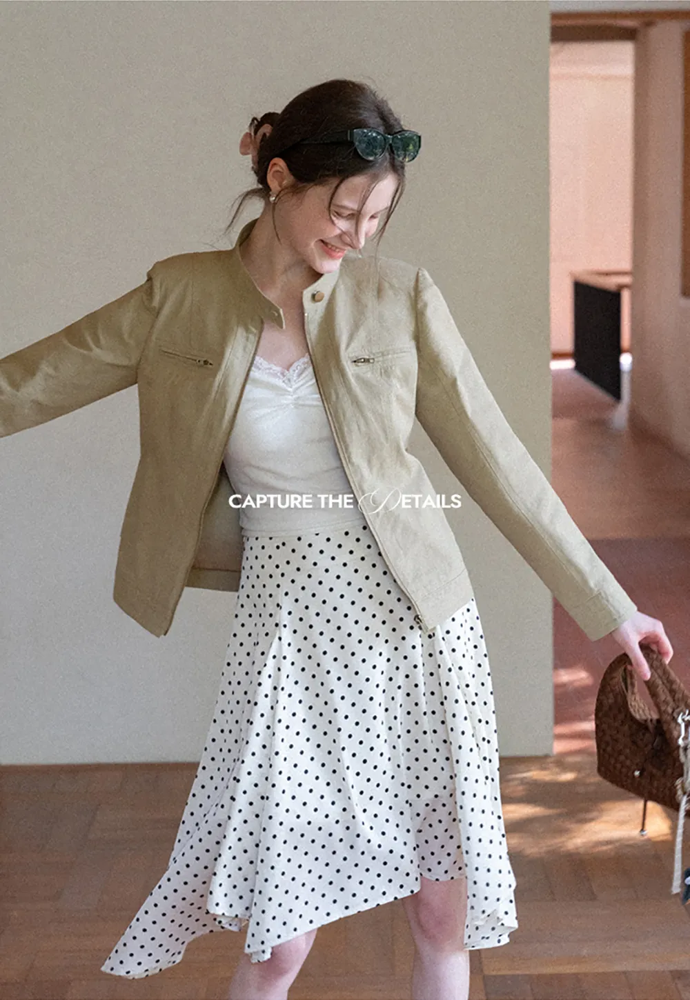 Short jacket with stand collar and front pockets