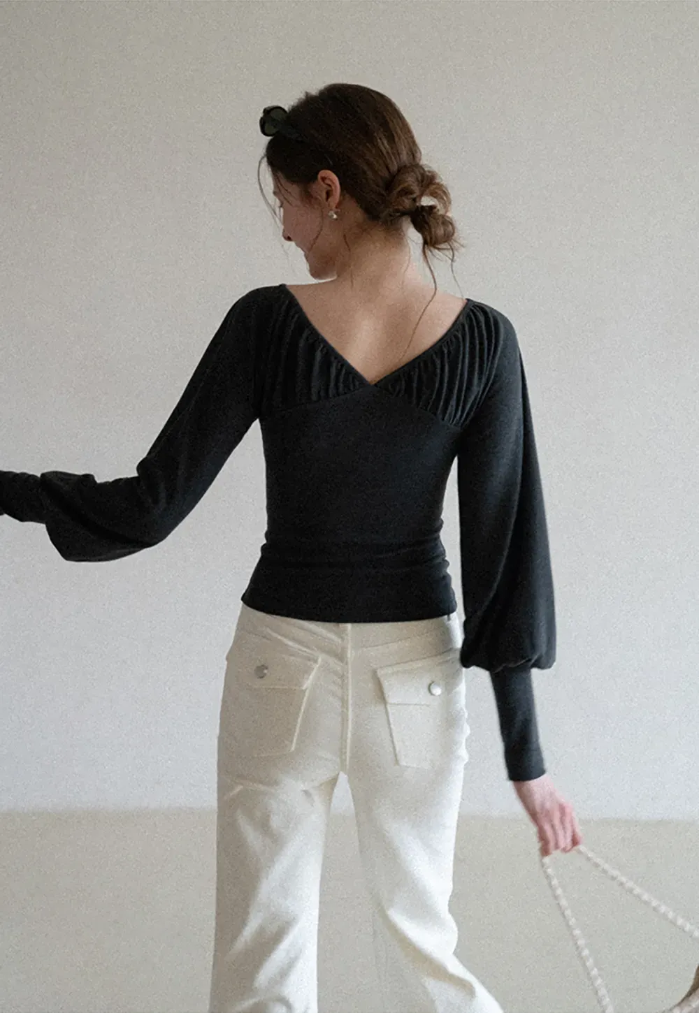 flared high waist jeans with back pocket design