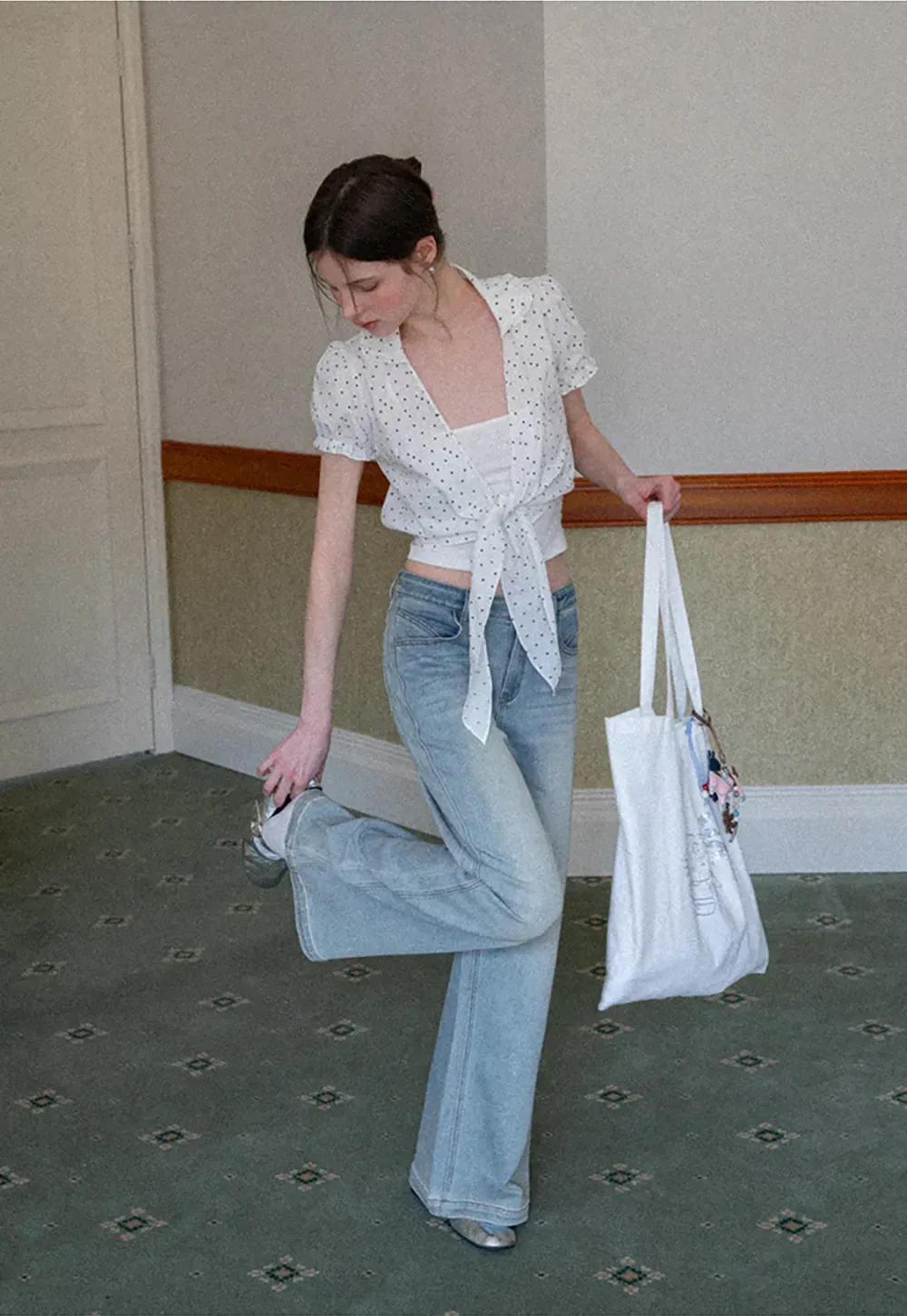 Wide leg flared denim jeans with front pockets