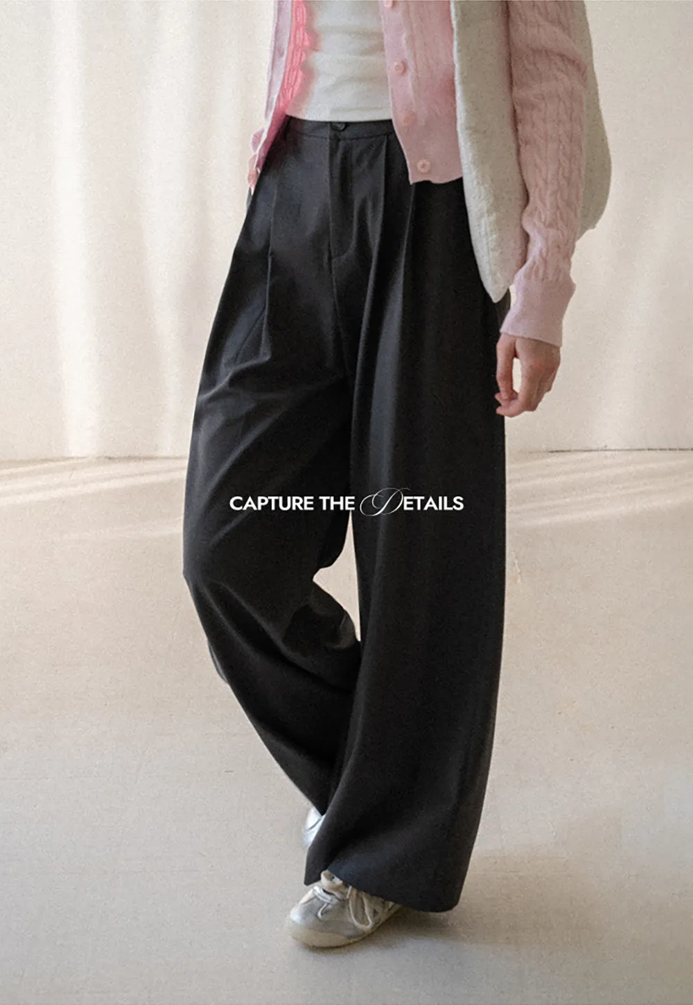 Wide leg pleated casual pants with front pockets