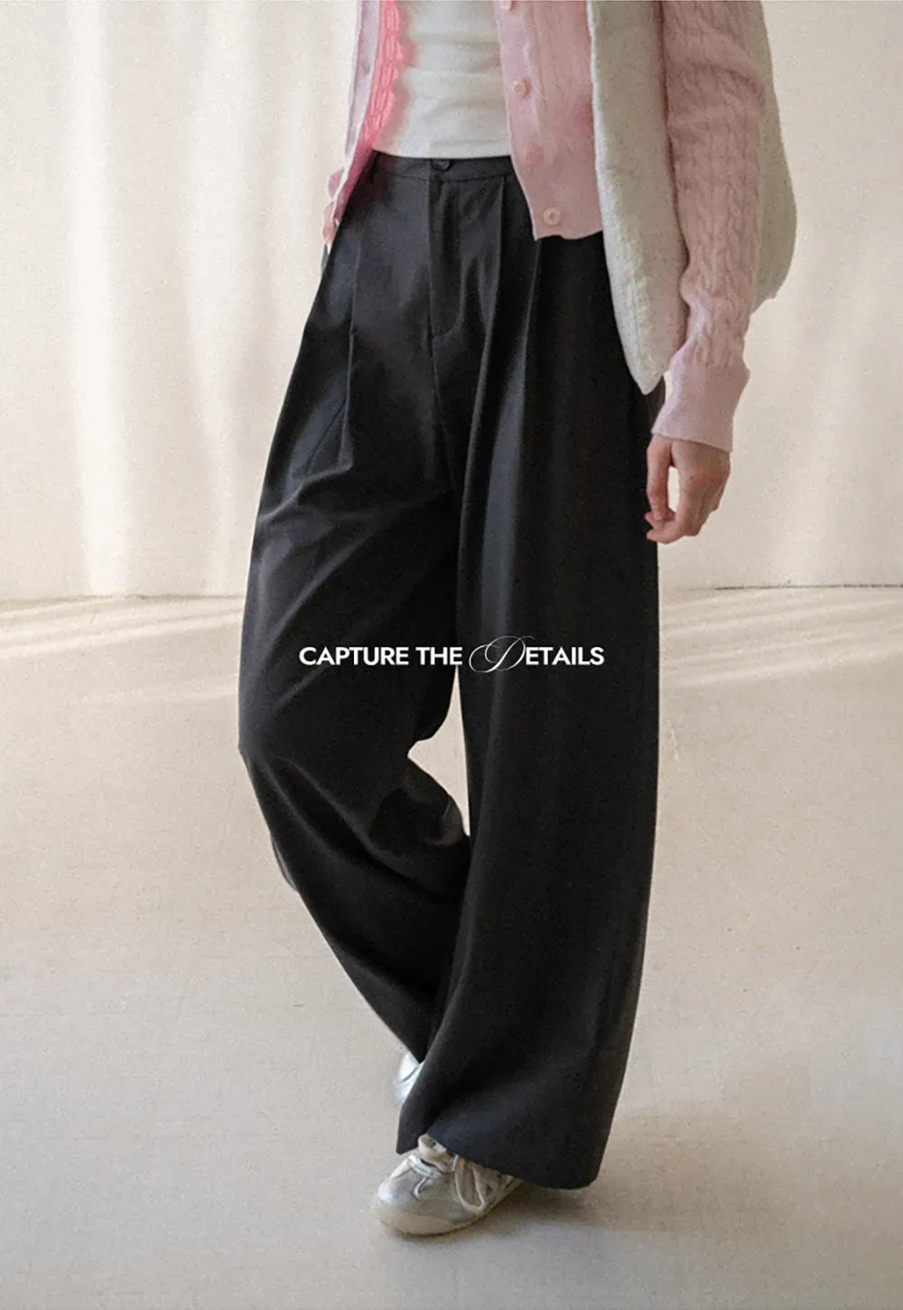 Wide leg pleated casual pants with front pockets