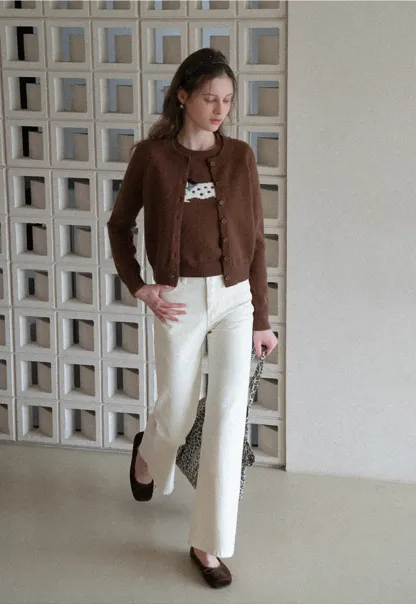 flared high waist jeans with back pocket design