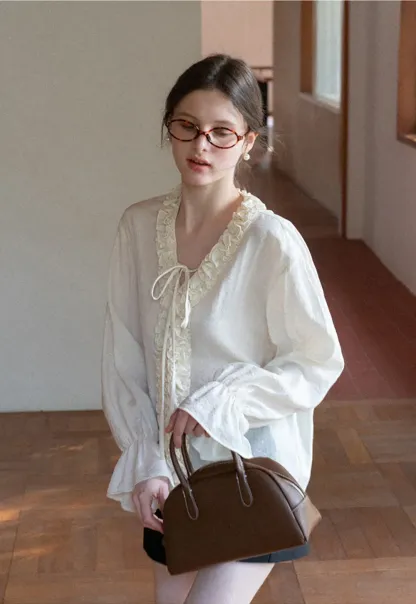 High waist pleated shorts with flared hem