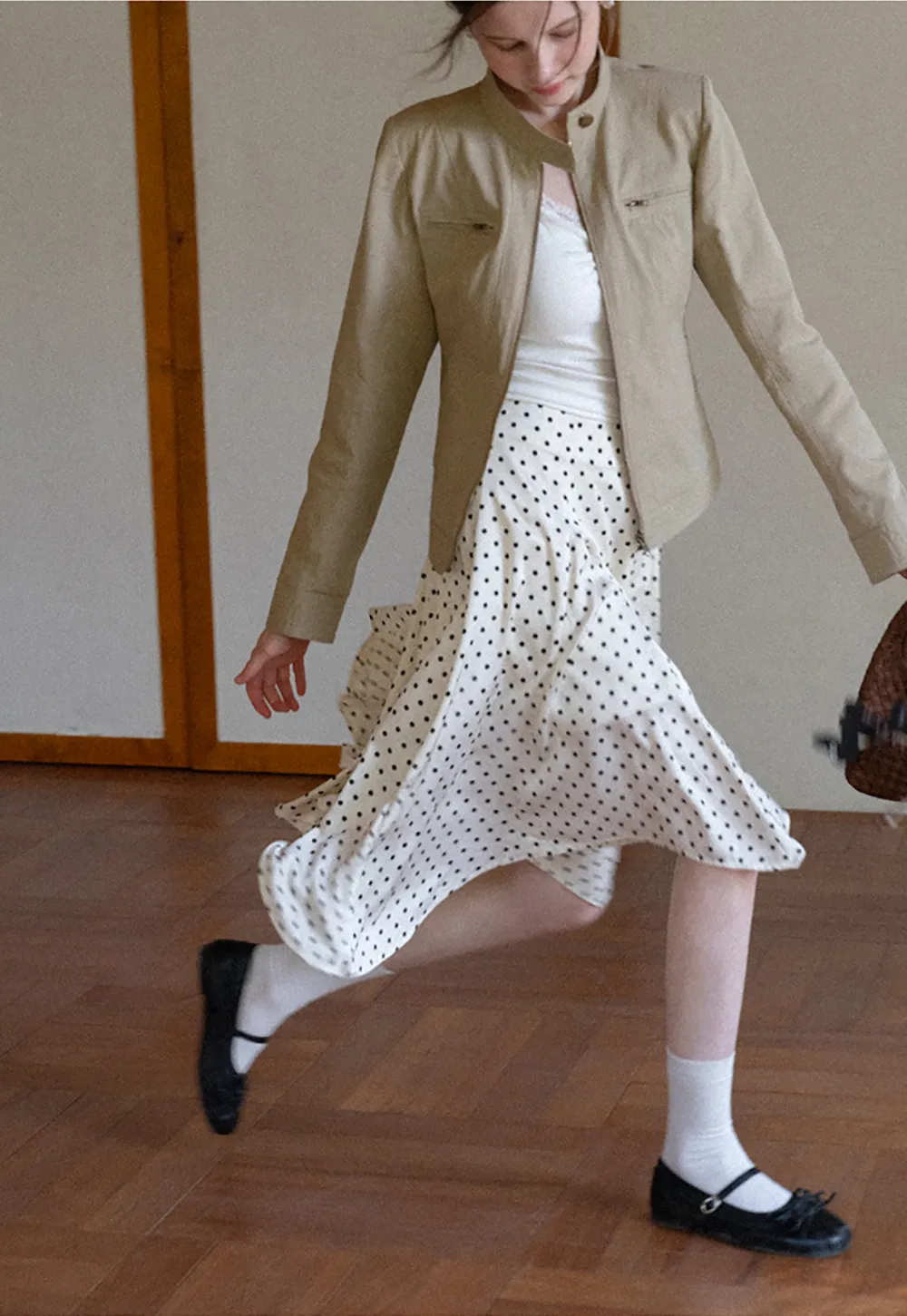 Short jacket with stand collar and front pockets