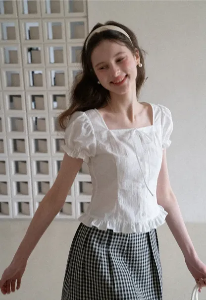 Square neck puff sleeve blouse with ruffle hem
