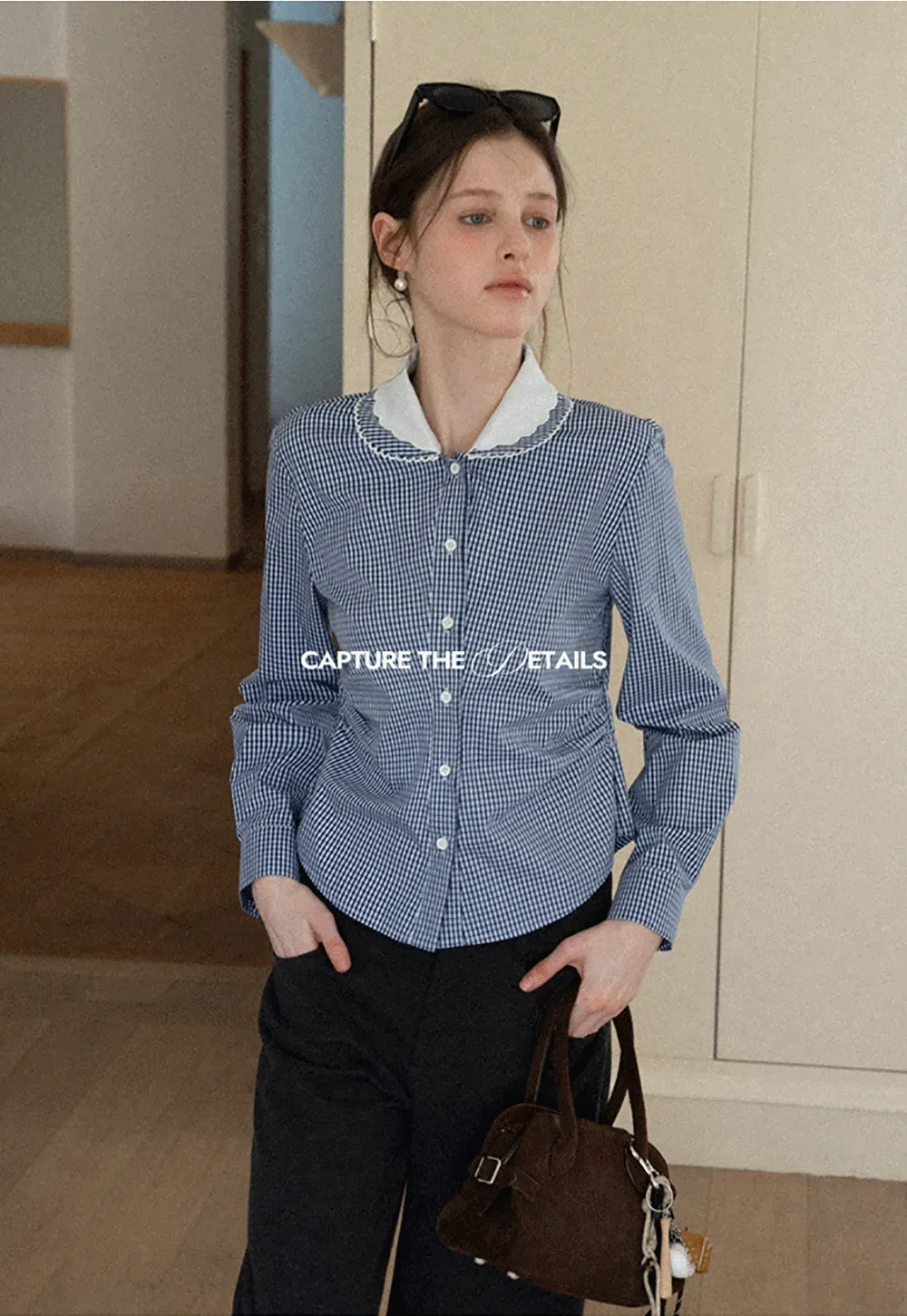 Elegant blouse with scalloped collar and long sleeves for versatile styling