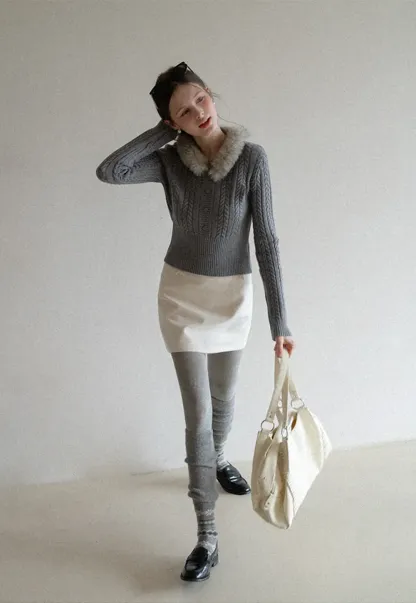 Cable Knit Sweater with Fur Collar Design