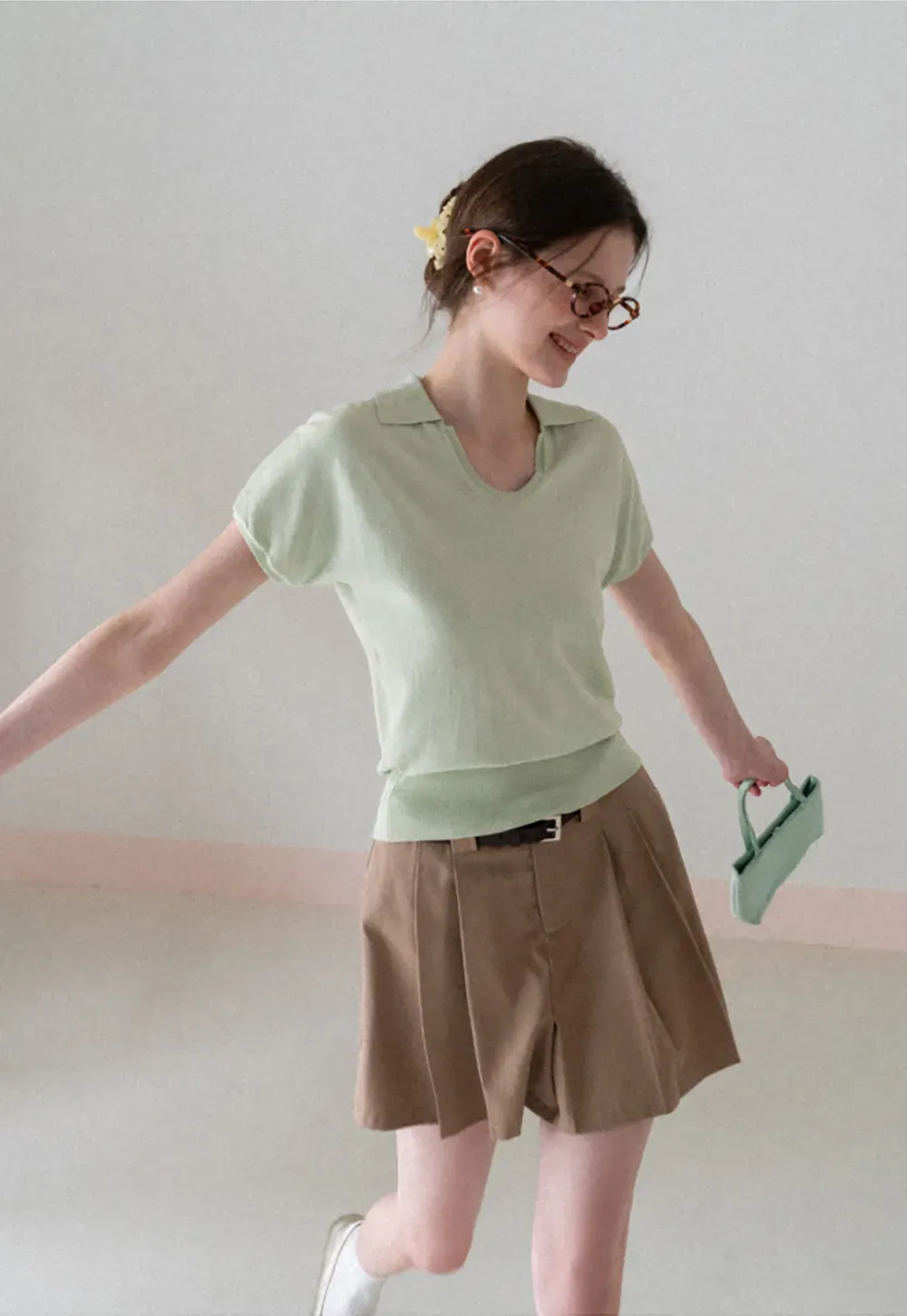 V Neck Short Sleeve Knit Sweater with Collar