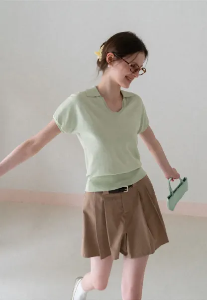 V Neck Short Sleeve Knit Sweater with Collar