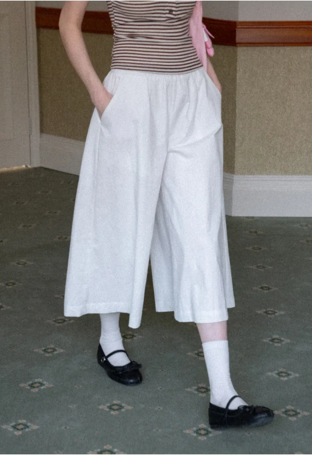 Wide Leg Cropped Casual Pants with Elastic Waist