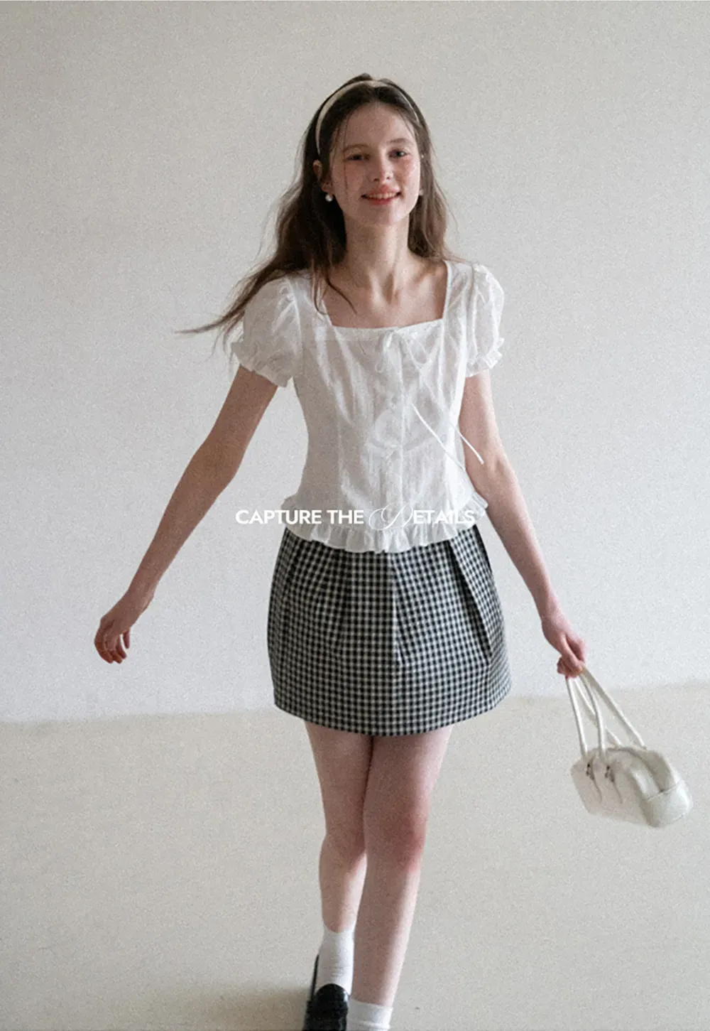 Square neck puff sleeve blouse with ruffle hem