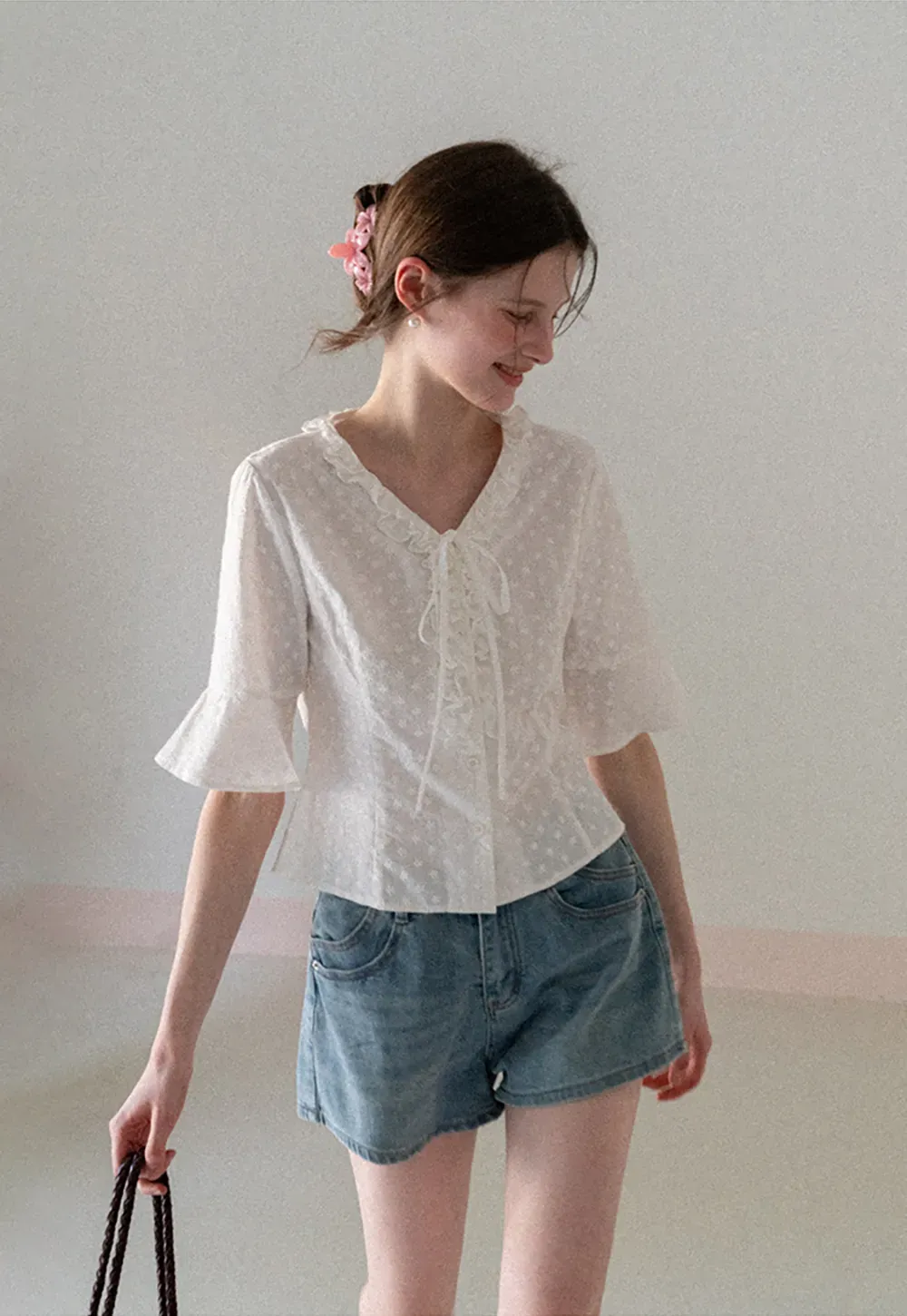 High waist denim shorts with belt loop and front pockets