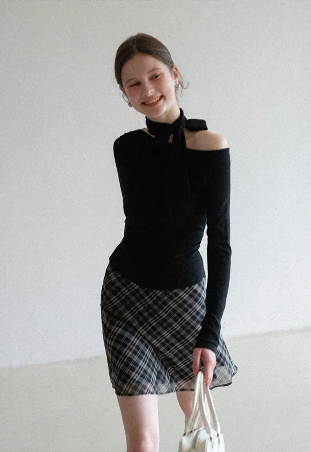 Long sleeve off shoulder top with neck tie detail