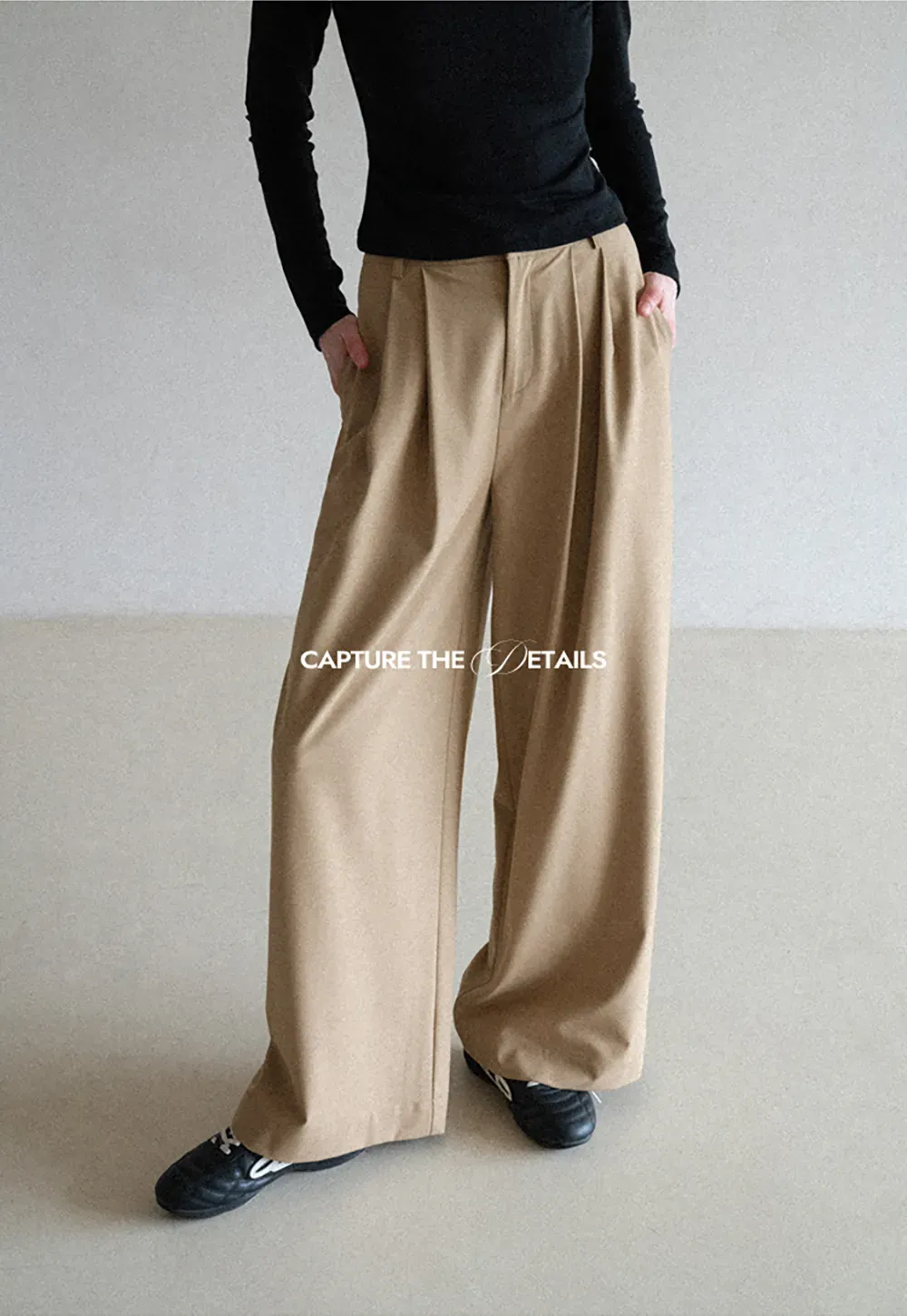 Wide leg pleated casual pants with front pockets
