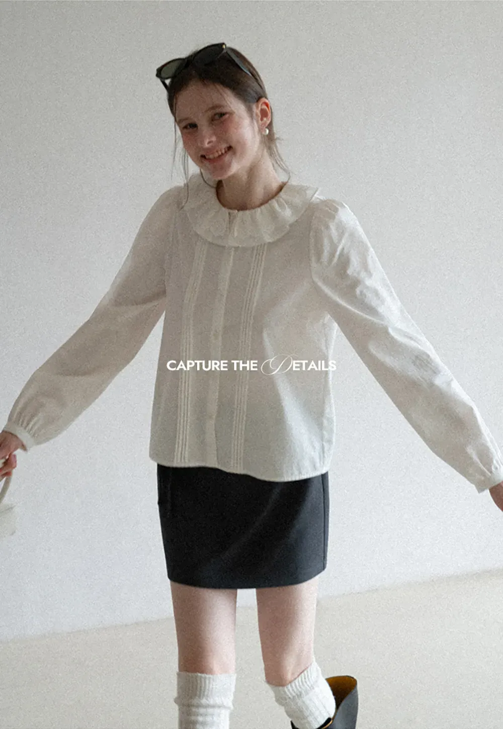 A-line mini skirt with front zipper closure