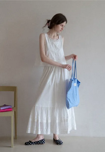 Women’s Eyelet Embroidered Tank Top 