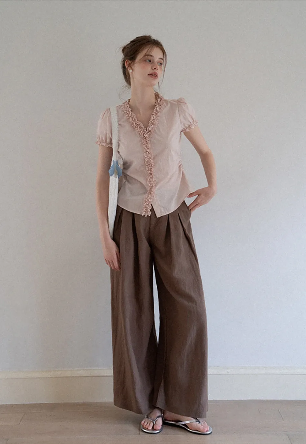 Women’s Ruffle V-Neck Puff-Sleeve Top