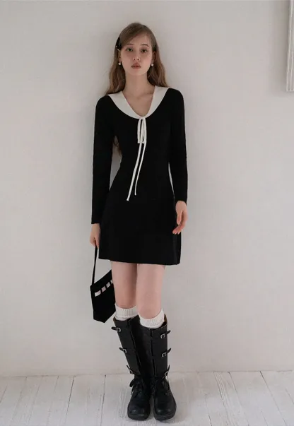 Womens Contrast Tie Collar Knit Dress