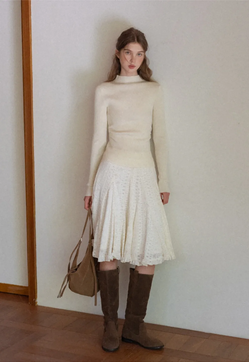 Elegant White A-Line Lace Skirt