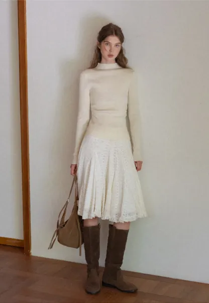 Elegant White A-Line Lace Skirt