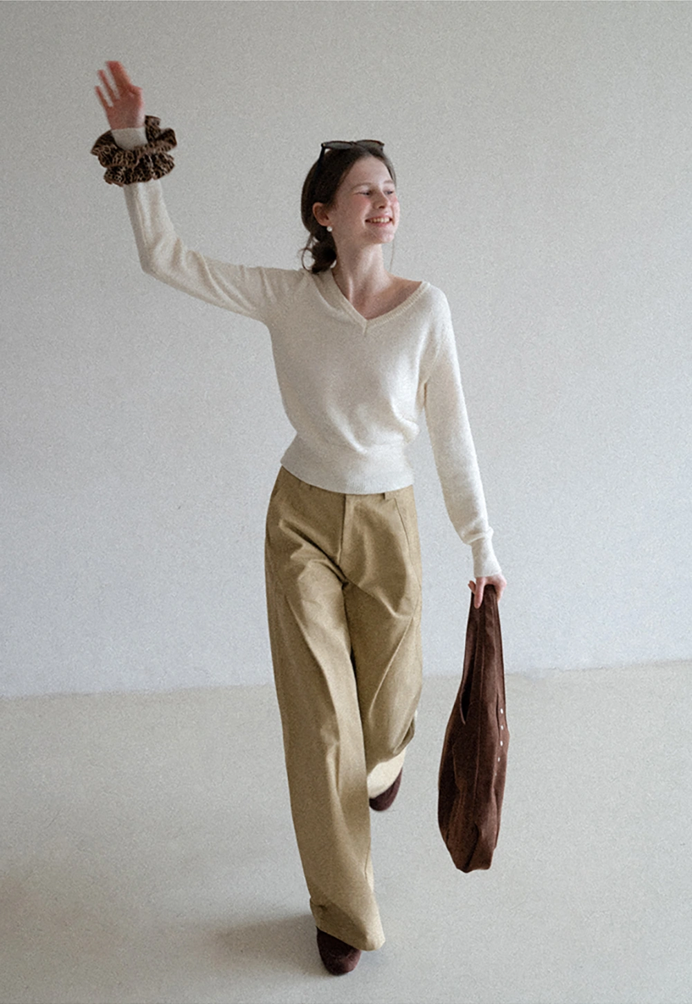 Wide leg high waist casual pants with back pocket design