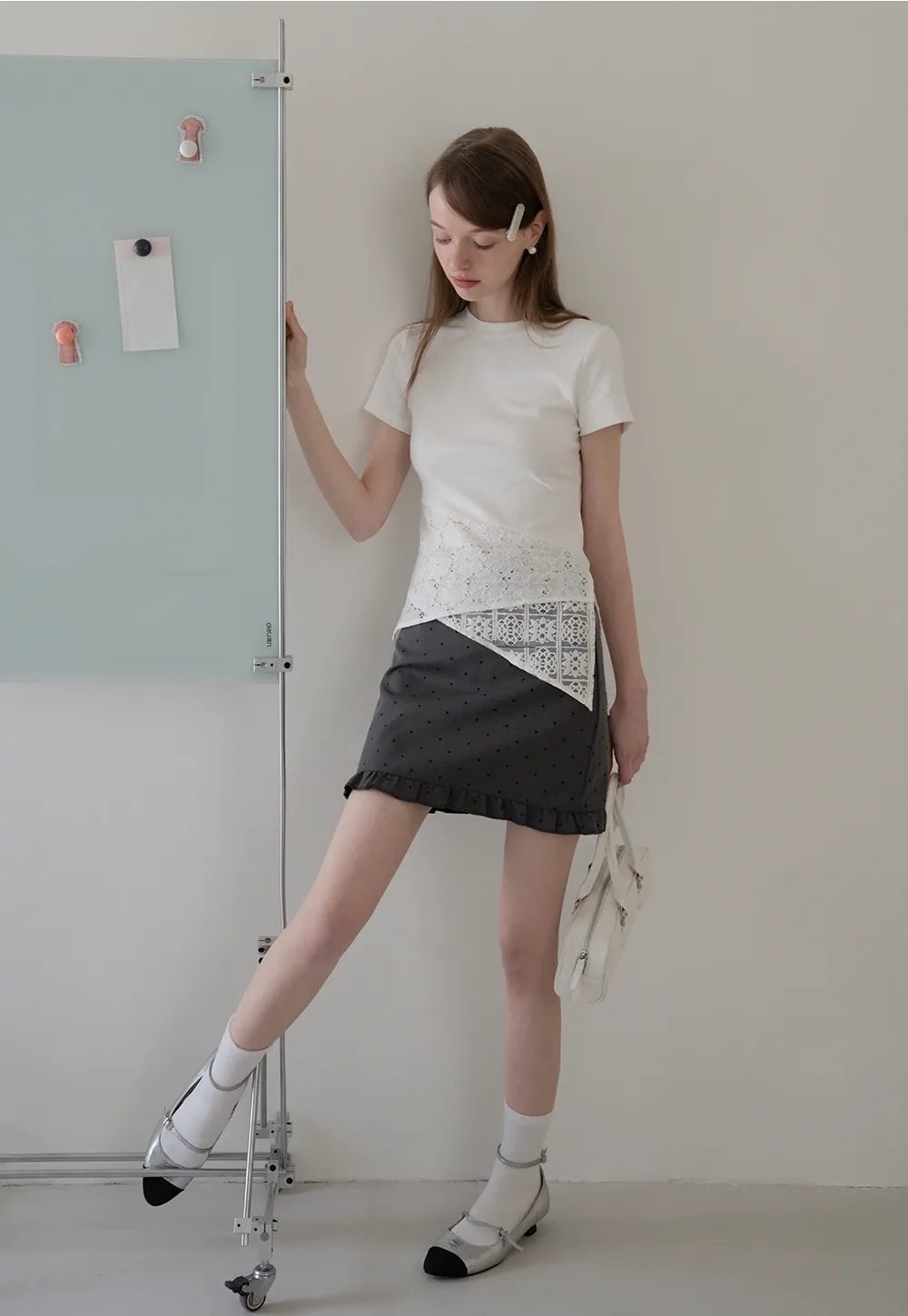 Asymmetric Hem T-Shirt with Lace Panel
