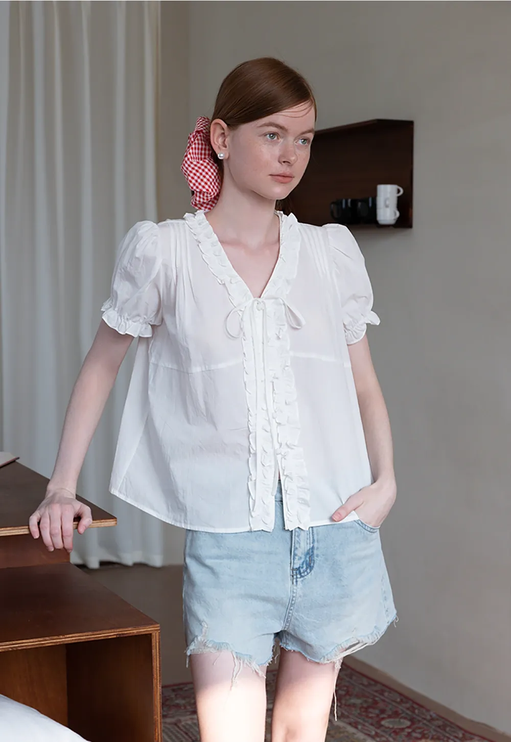 Women's Ruffle Trim Puff Sleeve Blouse