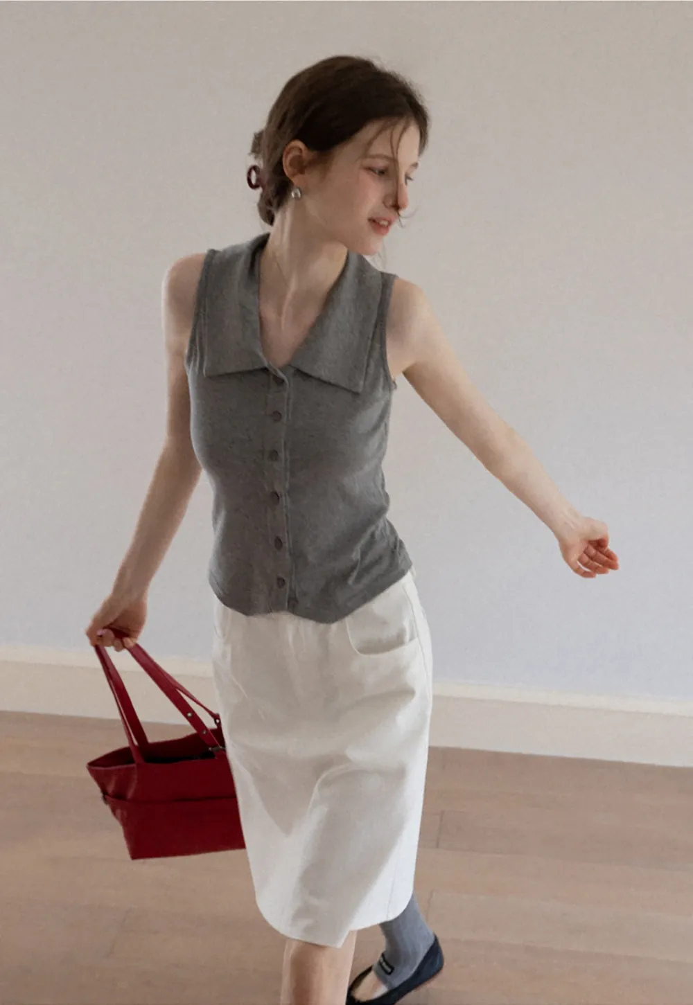 Women's Ribbed Sleeveless Polo Collar Knit Top