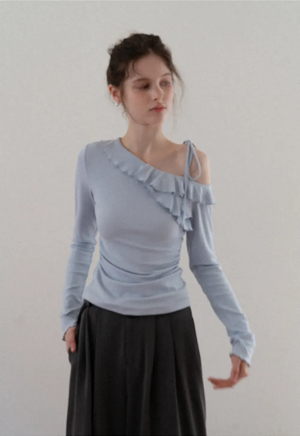 トップス Asymmetry Ruffle One-shoulder Tops Women's Asymmetrical Ruffle One Shoulder Top with Tie – EGGKA