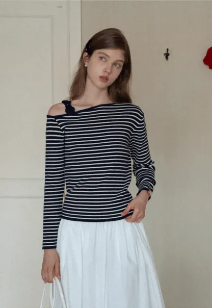 One Shoulder Long Sleeve Top