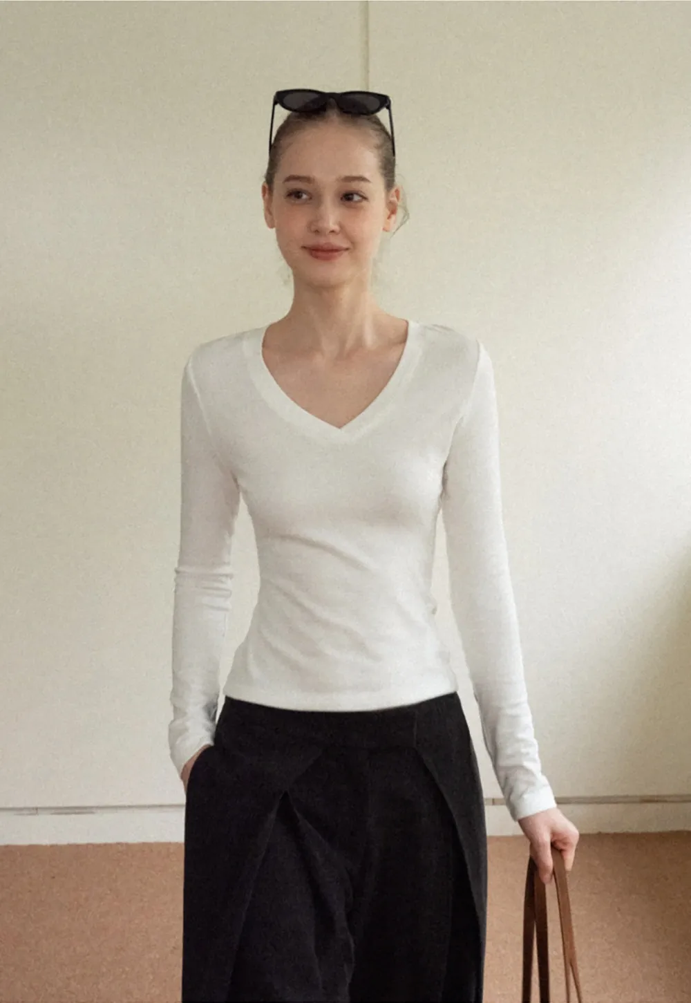 Women White V-Neck Long Sleeve Top