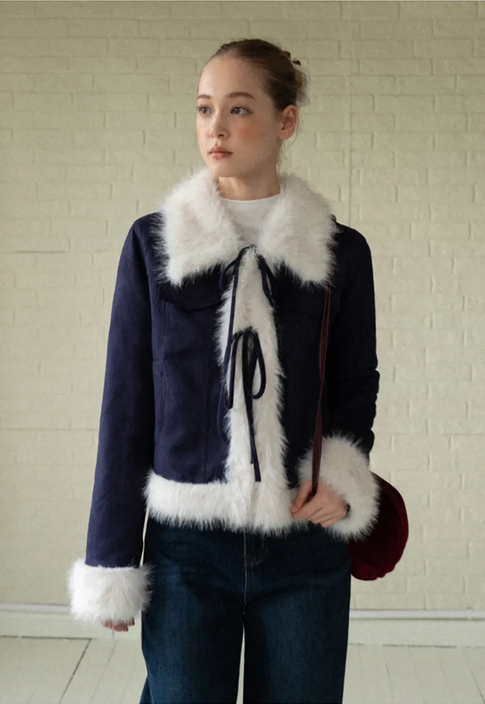 Chic Cropped Jacket with Faux Fur Collar