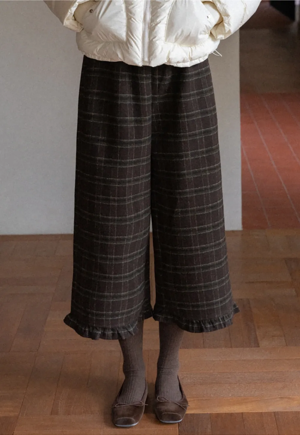 Women Ruffle Hem Wide Leg Cropped Pants