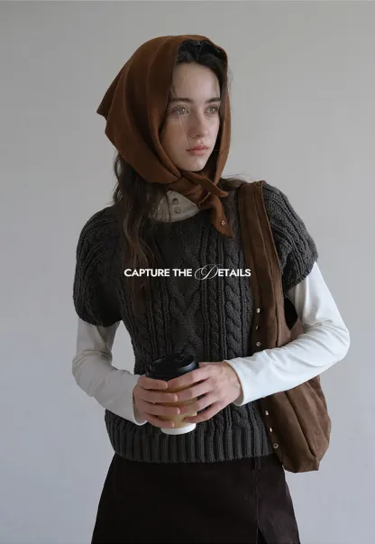 Cable Knit Sleeveless Sweater