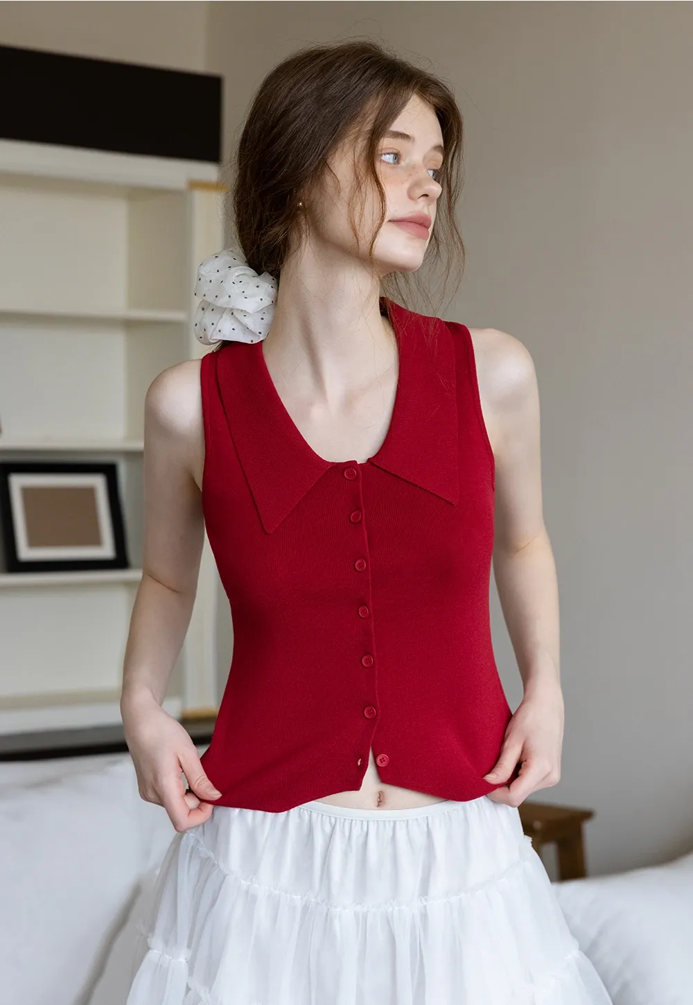 Collared Sleeveless Knit Top