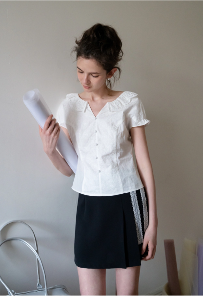 Women's Eyelet Lace V-Neck Blouse