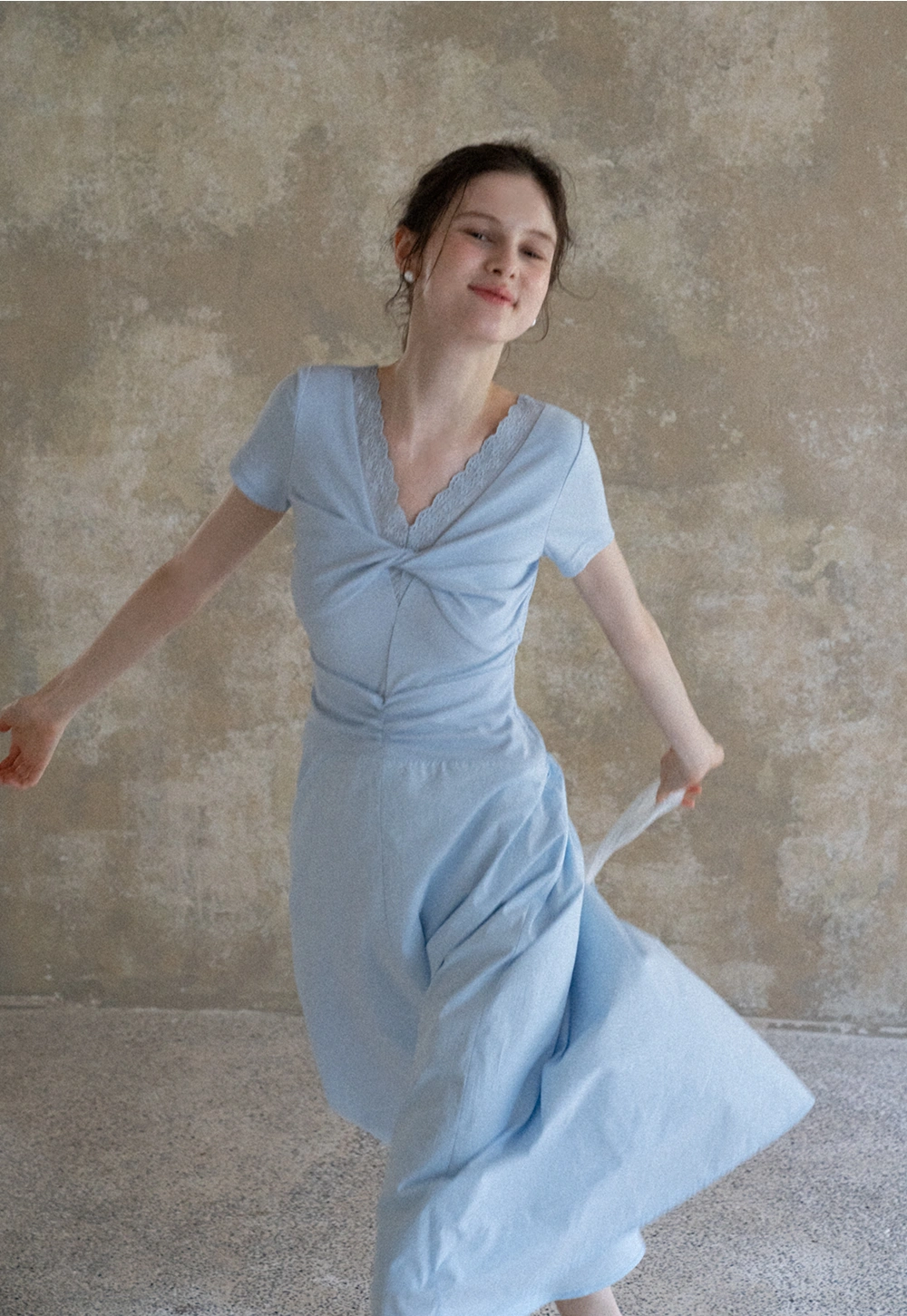 Women's Twist Front Short Sleeve Midi Dress