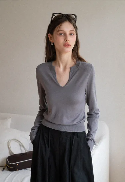 Women's V-Notch Long Sleeve Knit Top