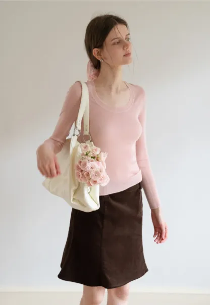 Women's Seamless U-Neck Long Sleeve Knit Top