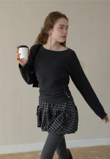 Women’s Boat Neck Knitted Sweater