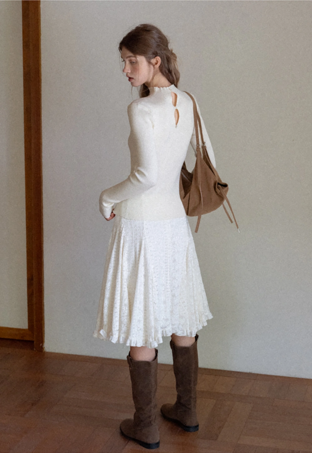 Elegant White A-Line Lace Skirt