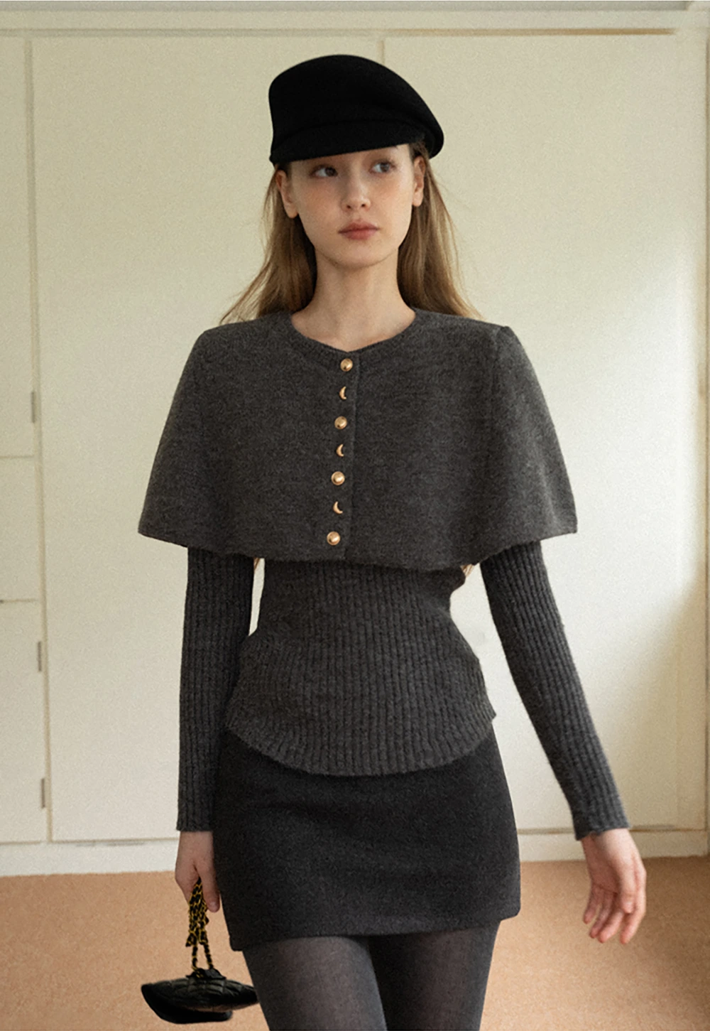 Cropped Buttoned Cape with V-Neck Fitted Thick Knit Sweater