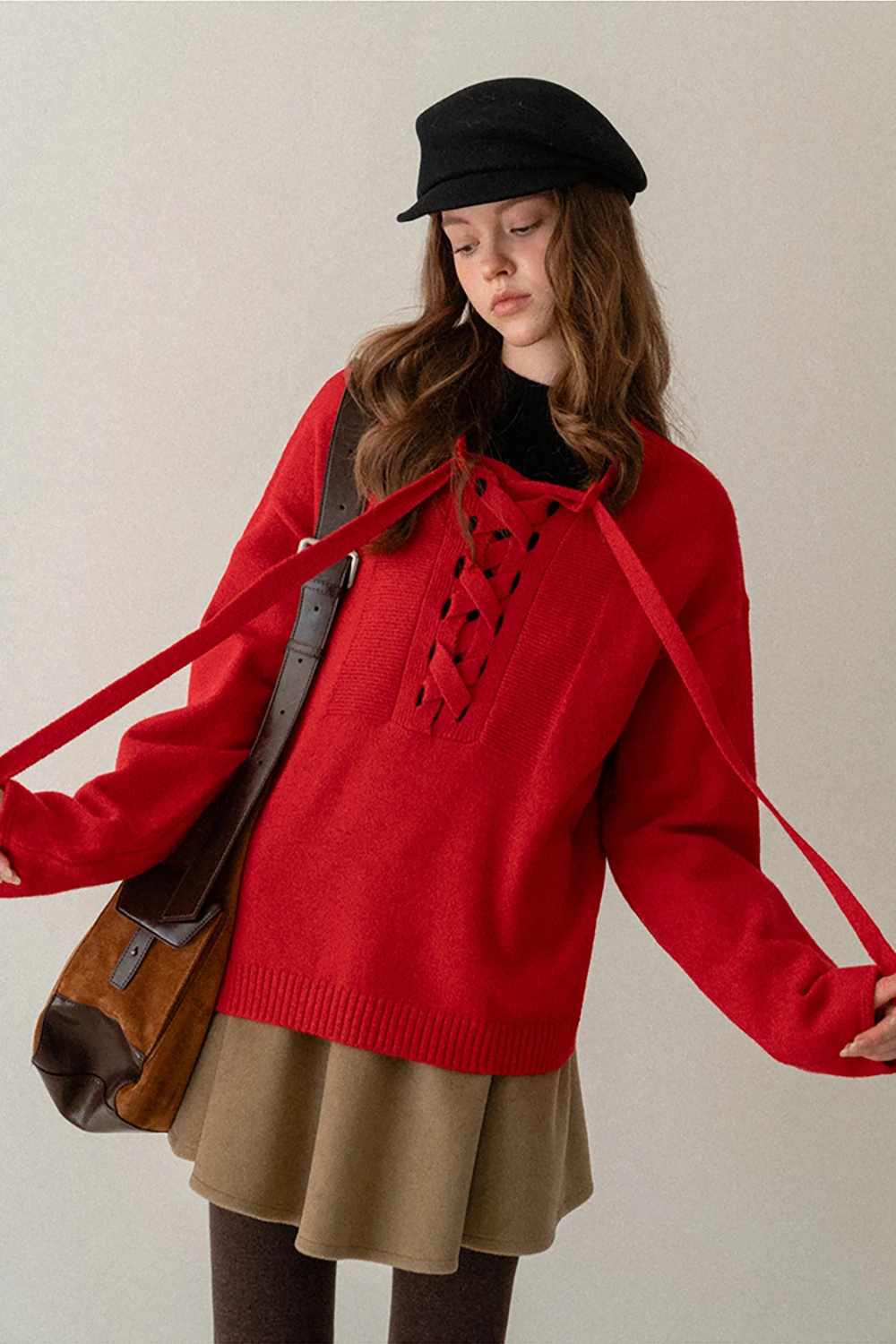 Chic Bow Tie Round Neck Sweater