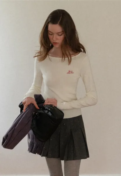 Embroidered Round Neck Wool Knit Top